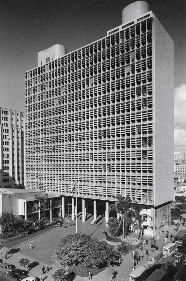 http://brasileiros.com.br/wp-content/uploads/2015/05/palacio-capanema1.jpg