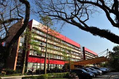 Escola_de_direito_pucpr
