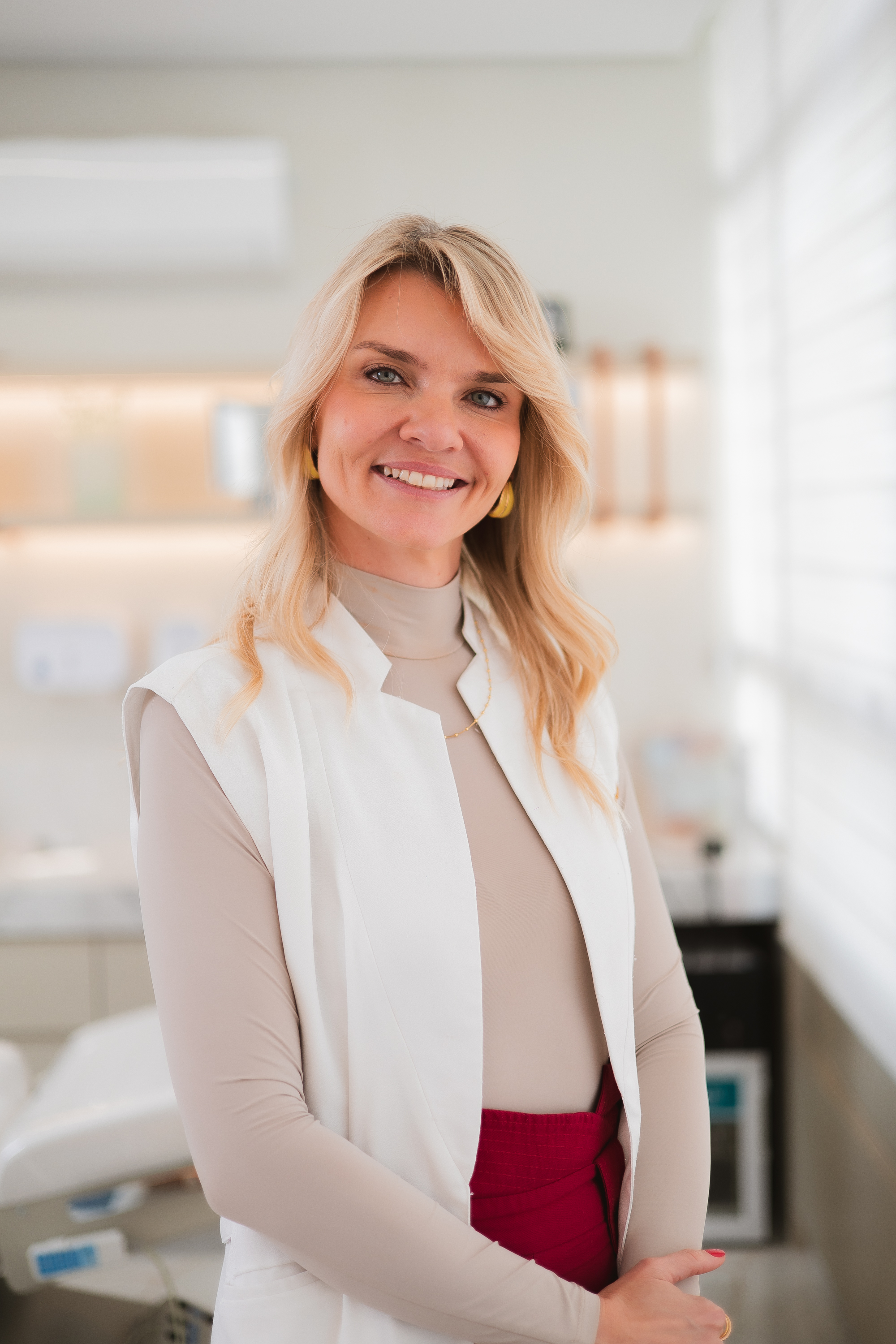 Dra.-daniele-rosevics-220_(1)